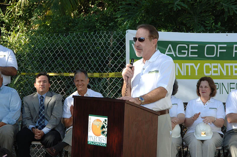 Mayor Gary Matzner speaking at a Village of Pinecrest community center event.